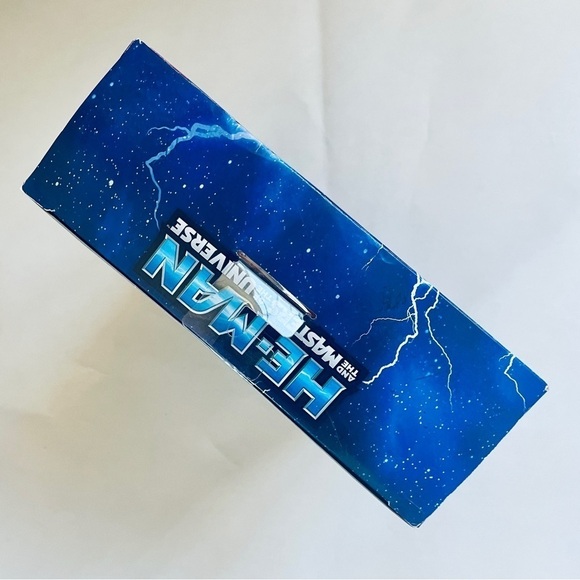 NIB He-Man and the Masters of the Universe Battle Armor He-Man Action Figure - Picture 3 of 4